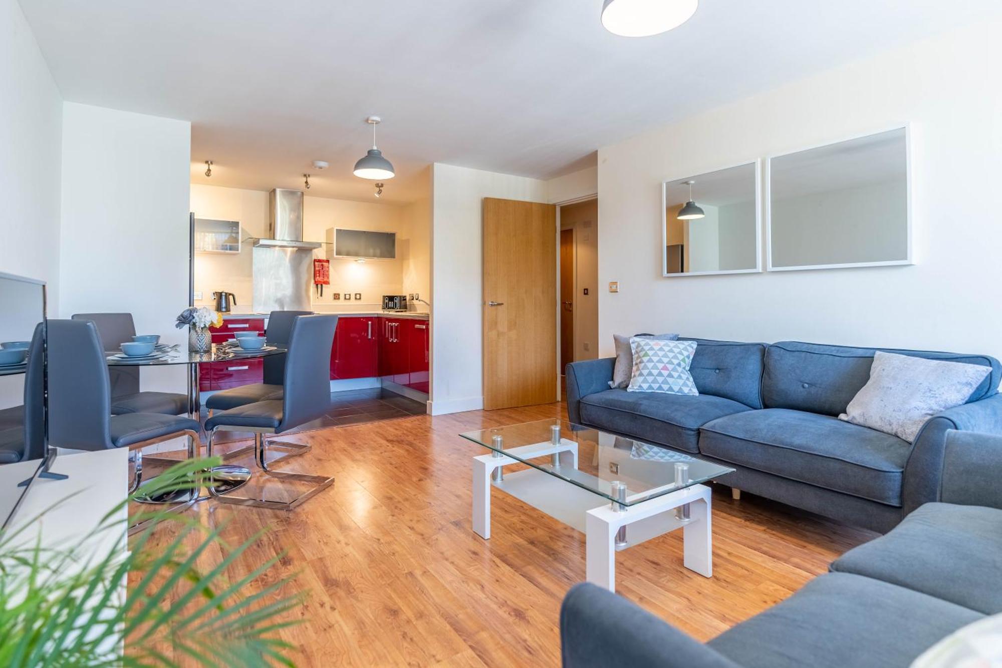 Cotels At Vizion: Central Serviced Apartments with Free Parking Milton Keynes Exterior photo