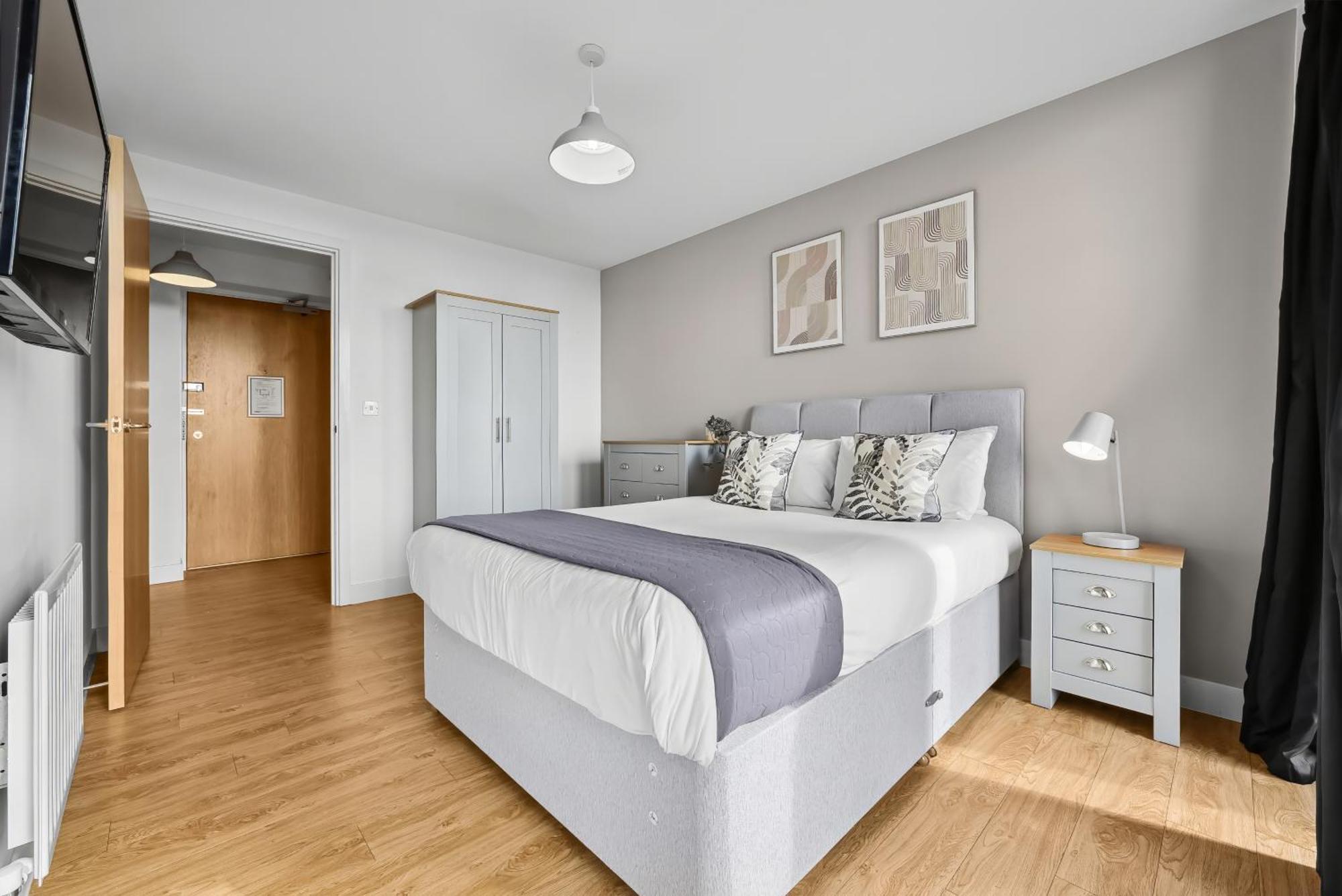 Cotels At Vizion: Central Serviced Apartments with Free Parking Milton Keynes Exterior photo