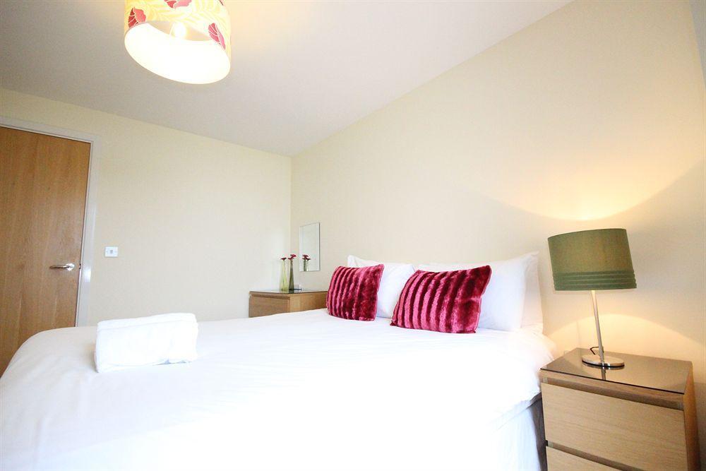 Cotels At Vizion: Central Serviced Apartments with Free Parking Milton Keynes Exterior photo