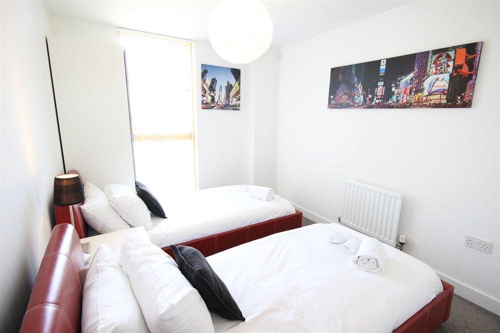 Cotels At Vizion: Central Serviced Apartments with Free Parking Milton Keynes Exterior photo