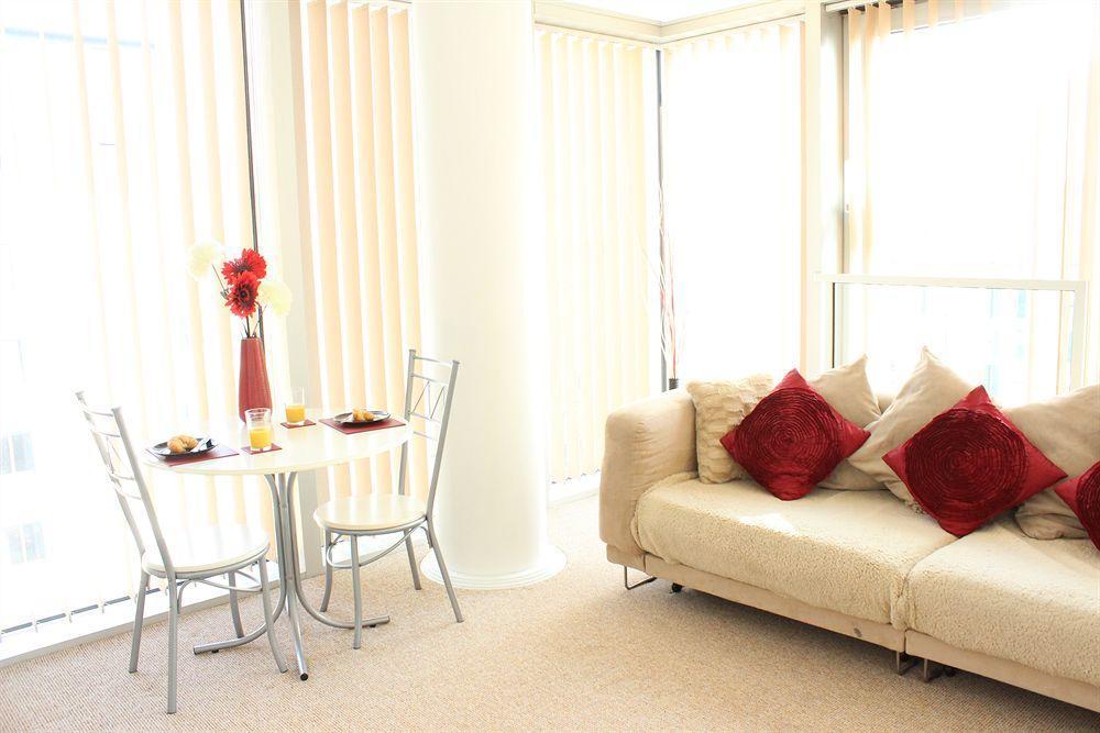 Cotels At Vizion: Central Serviced Apartments with Free Parking Milton Keynes Exterior photo