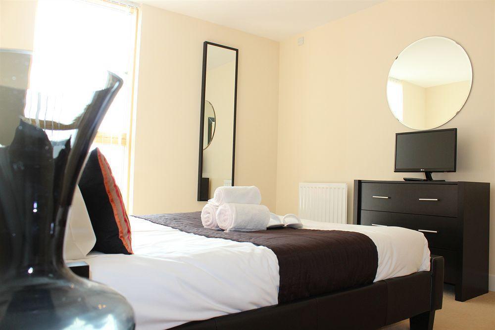 Cotels At Vizion: Central Serviced Apartments with Free Parking Milton Keynes Exterior photo