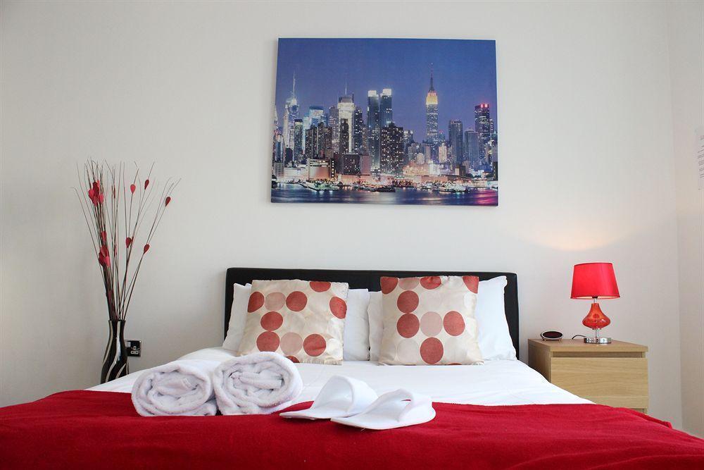 Cotels At Vizion: Central Serviced Apartments with Free Parking Milton Keynes Exterior photo