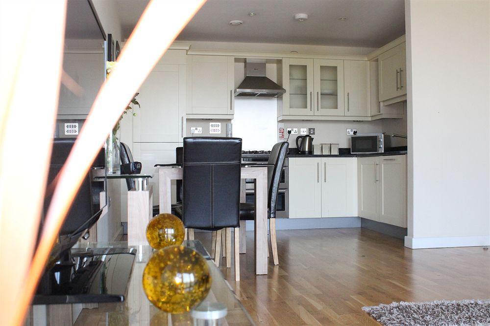 Cotels At Vizion: Central Serviced Apartments with Free Parking Milton Keynes Exterior photo
