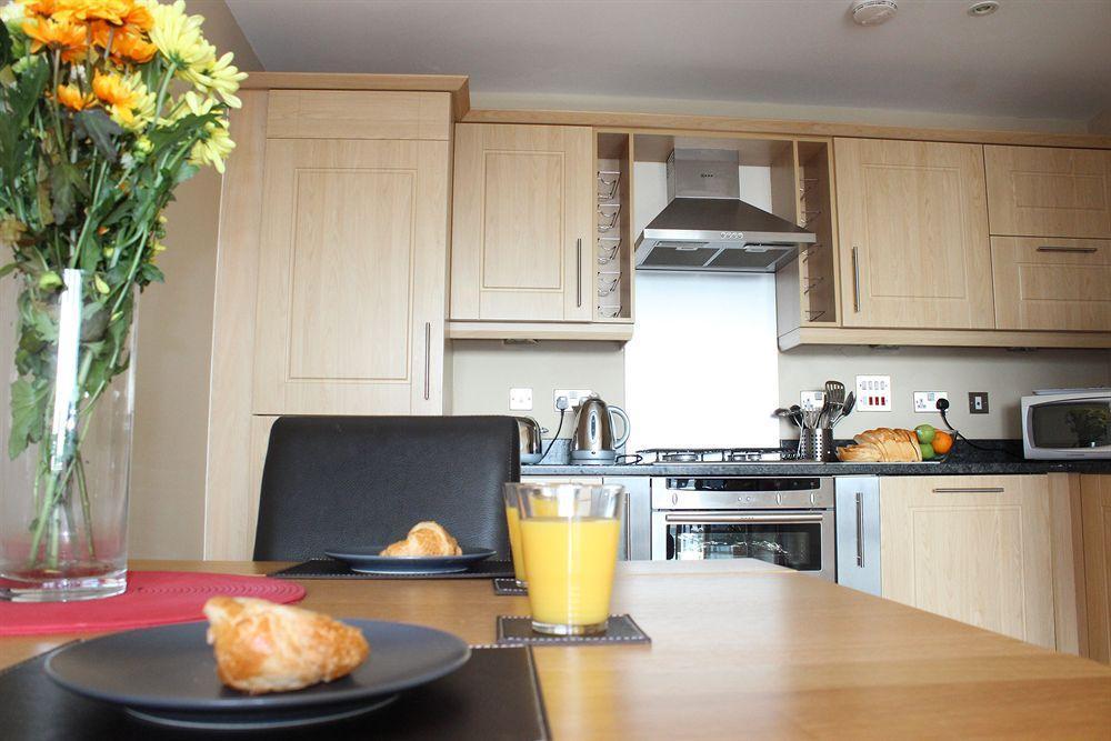 Cotels At Vizion: Central Serviced Apartments with Free Parking Milton Keynes Exterior photo