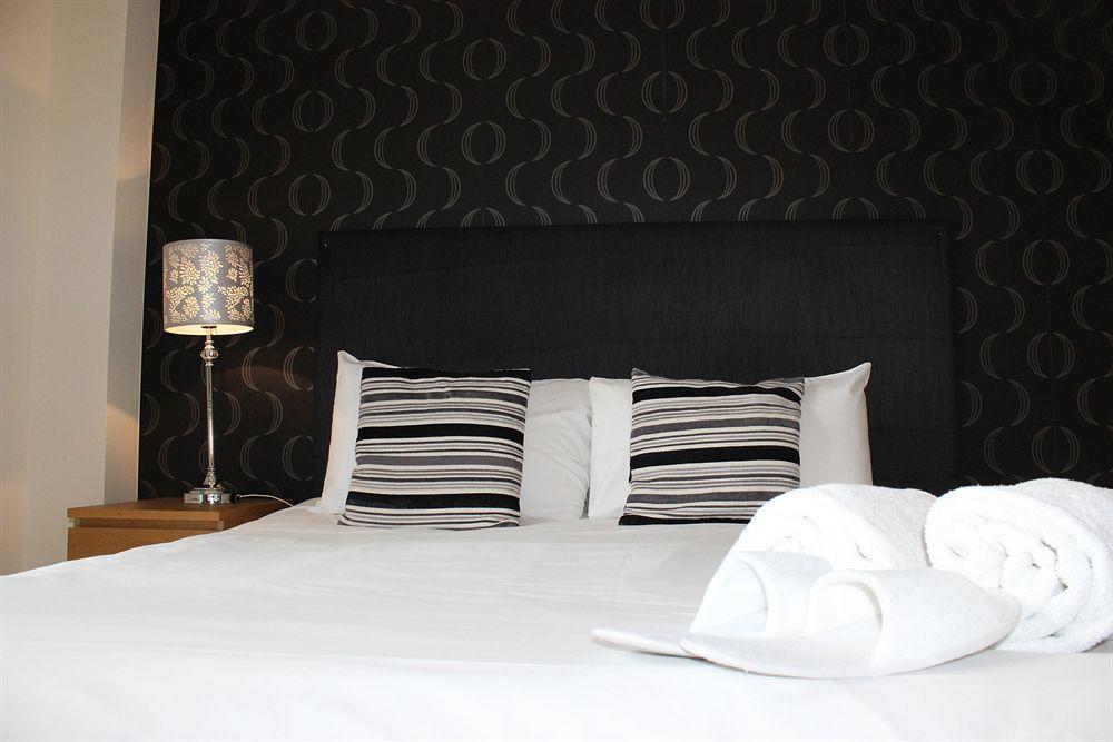 Cotels At Vizion: Central Serviced Apartments with Free Parking Milton Keynes Exterior photo