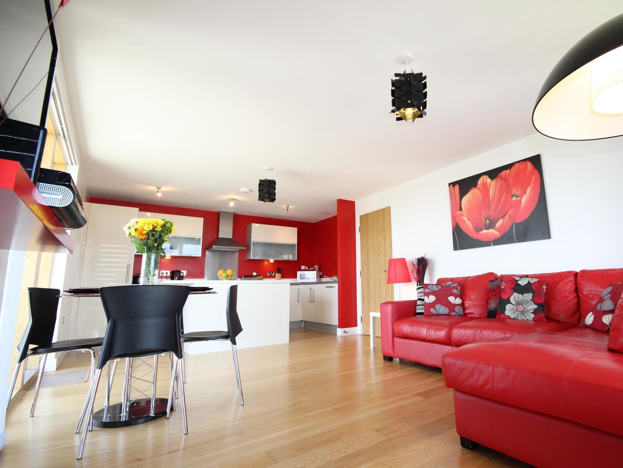 Cotels At Vizion: Central Serviced Apartments with Free Parking Milton Keynes Exterior photo
