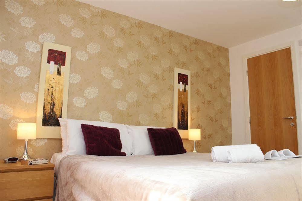 Cotels At Vizion: Central Serviced Apartments with Free Parking Milton Keynes Exterior photo