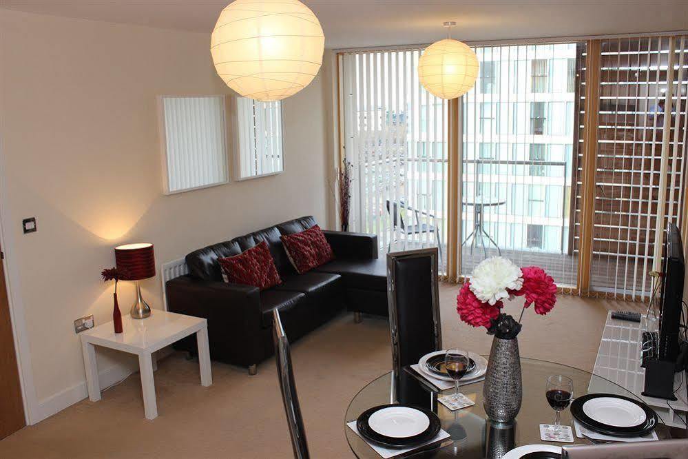 Cotels At Vizion: Central Serviced Apartments with Free Parking Milton Keynes Exterior photo
